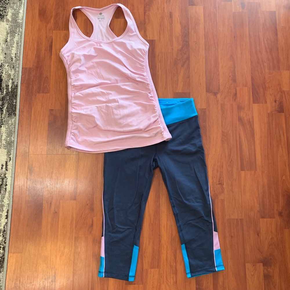 Women’s workout outfit old navy medium